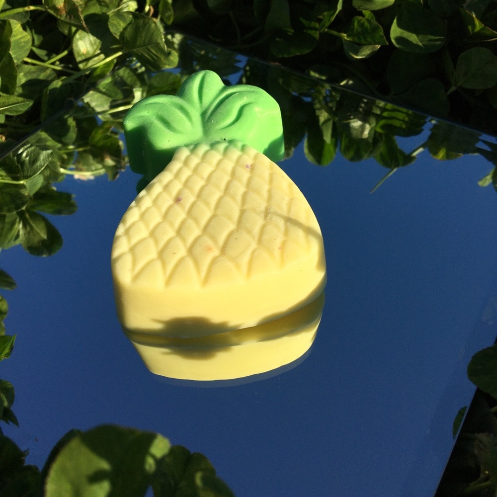 Pineapple Soap 🍍 - Picture 2 of 3